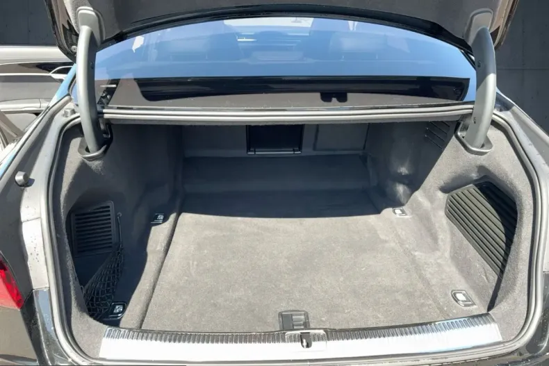 Audi A8 din 2023 cu 53.200 km - oferta AUD244860 - foto 13