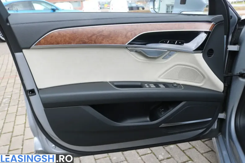 Audi A8 din 2023 cu 51.450 km - oferta AUD244861 - foto 6