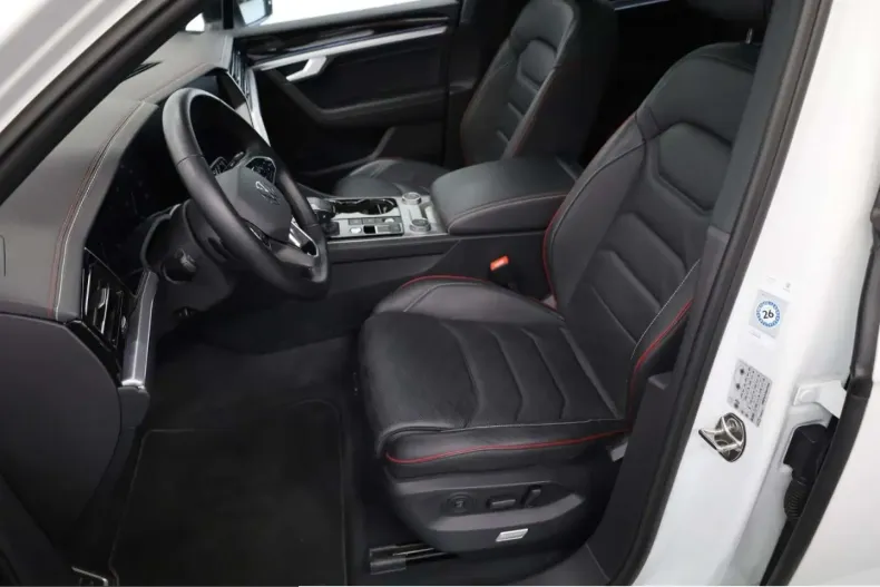 Volkswagen Touareg din 2023 cu 56.570 km - oferta VOL244863 - foto 5