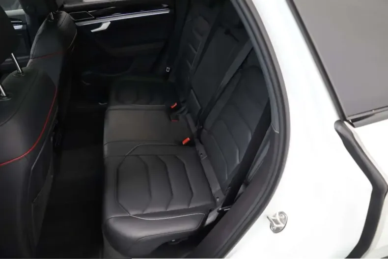 Volkswagen Touareg din 2023 cu 56.570 km - oferta VOL244863 - foto 14