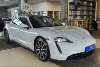Porsche Taycan din 2024 cu 17.386 km - oferta POR244870 - foto 1