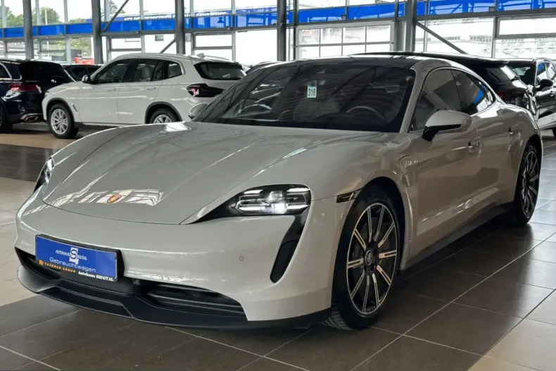 Porsche Taycan din 2024 cu 17.386 km - oferta POR244870 - foto 3