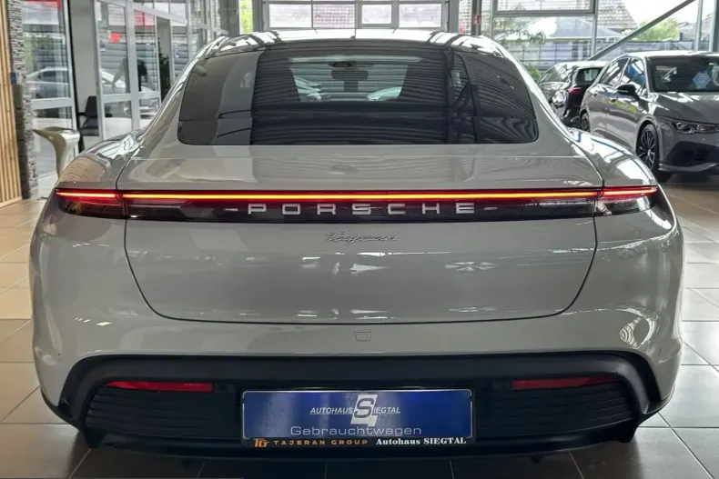 Porsche Taycan din 2024 cu 17.386 km - oferta POR244870 - foto 5