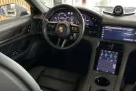 Porsche Taycan din 2024 cu 17.386 km - oferta POR244870 - foto 14