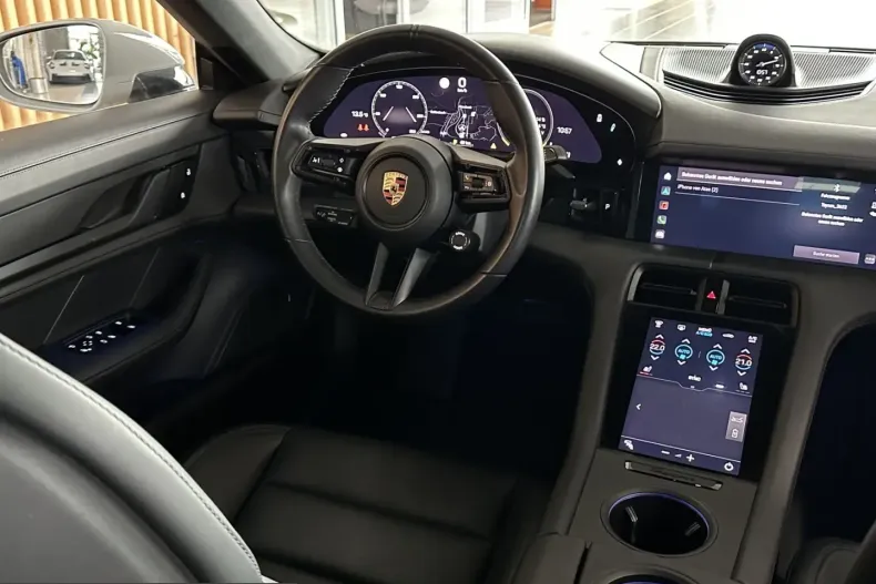 Porsche Taycan din 2024 cu 17.386 km - oferta POR244870 - foto 14