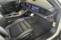 Porsche Taycan din 2024 cu 17.386 km - oferta POR244870 - foto 17