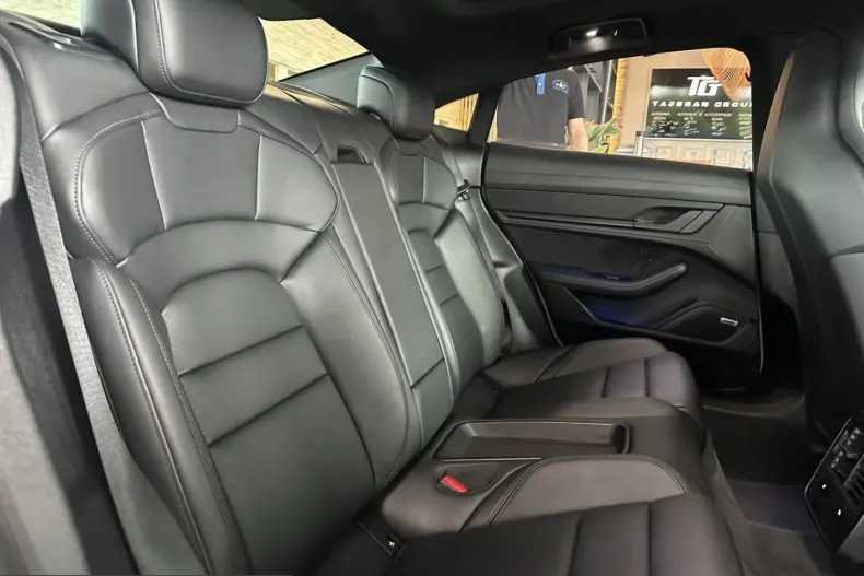 Porsche Taycan din 2024 cu 17.386 km - oferta POR244870 - foto 21