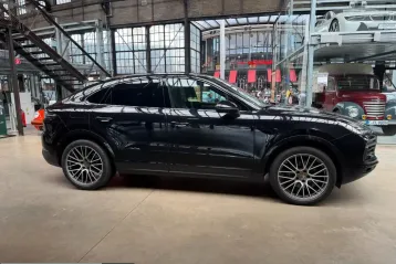 Porsche Cayenne din 2022 - oferta POR244873