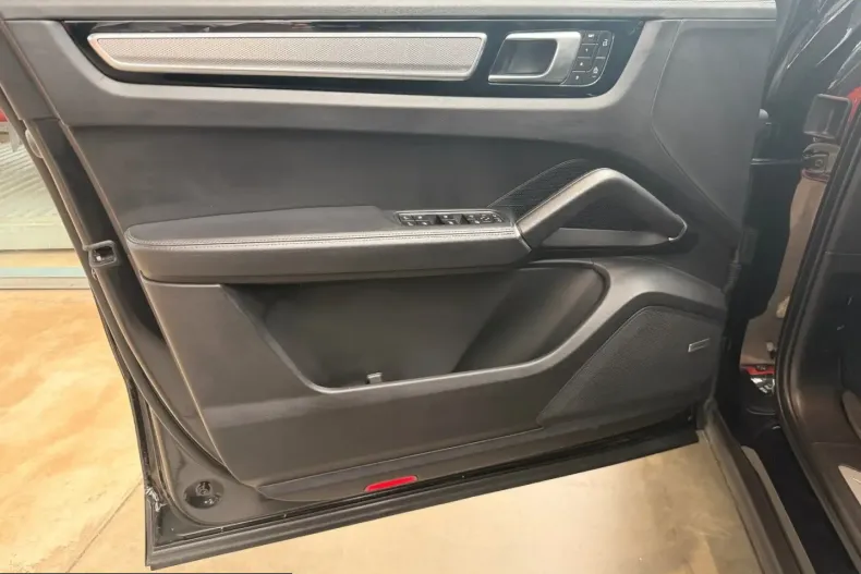 Porsche Cayenne din 2022 cu 65.000 km - oferta POR244873 - foto 24