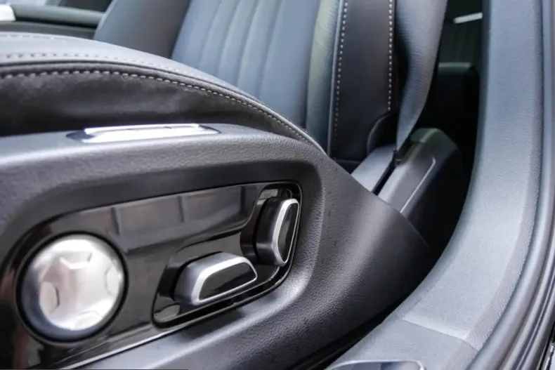 Hongqi H9 din 2025 cu 19.900 km - oferta HON244879 - foto 13