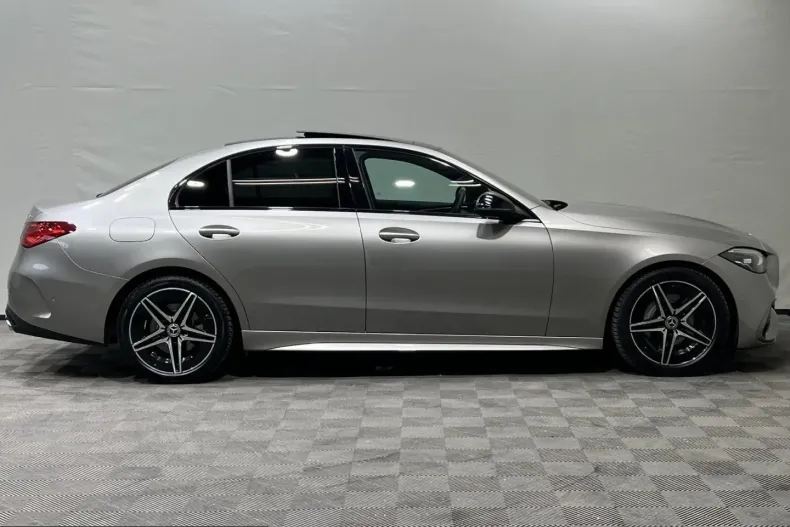 Mercedes-Benz C 300 (Clasa C) din 2024 cu 31.253 km - oferta MER244893 - foto 22