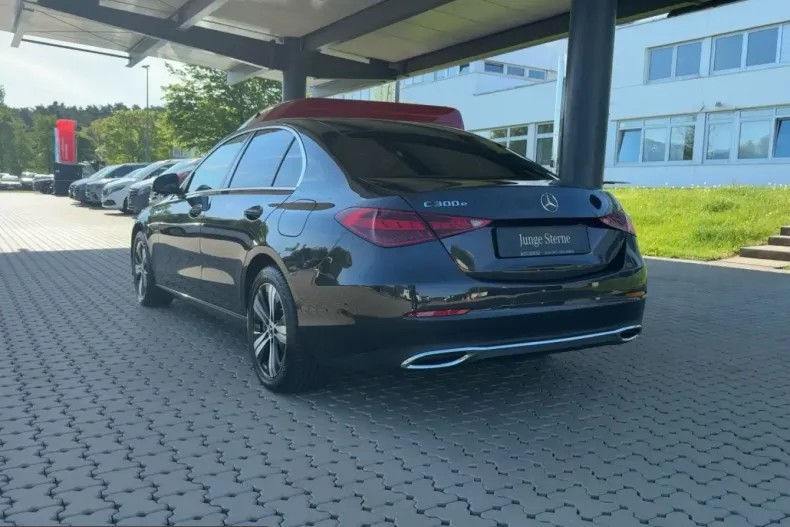 Mercedes-Benz C 300 (Clasa C) din 2024 cu 24.194 km - oferta MER244904 - foto 2