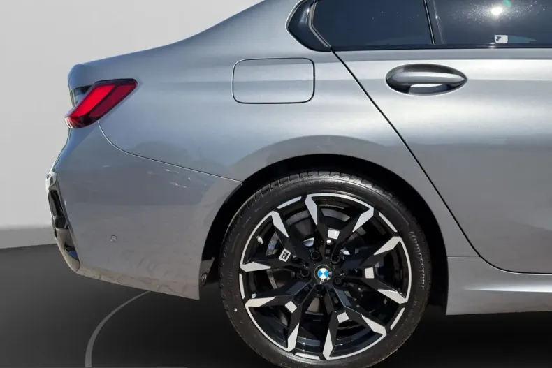 BMW 330 (Seria 3) din 2025 cu 10.076 km - oferta BMW244906 - foto 10