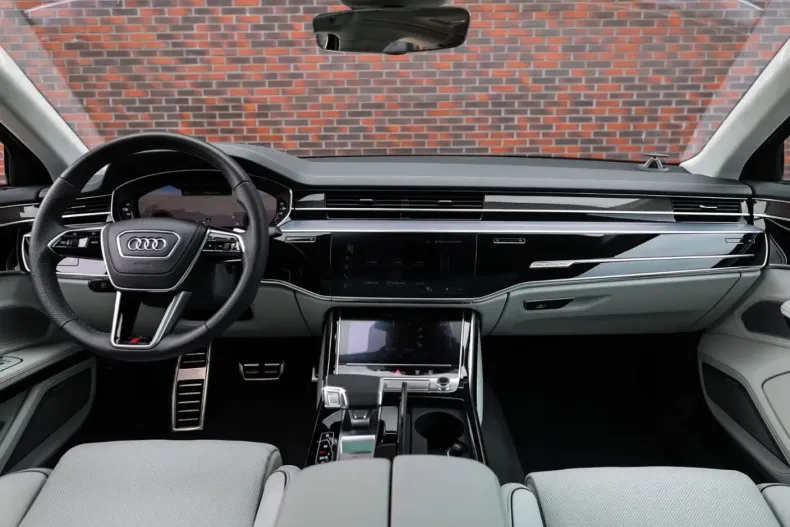 Audi A8 din 2024 cu 58.560 km - oferta AUD244919 - foto 3