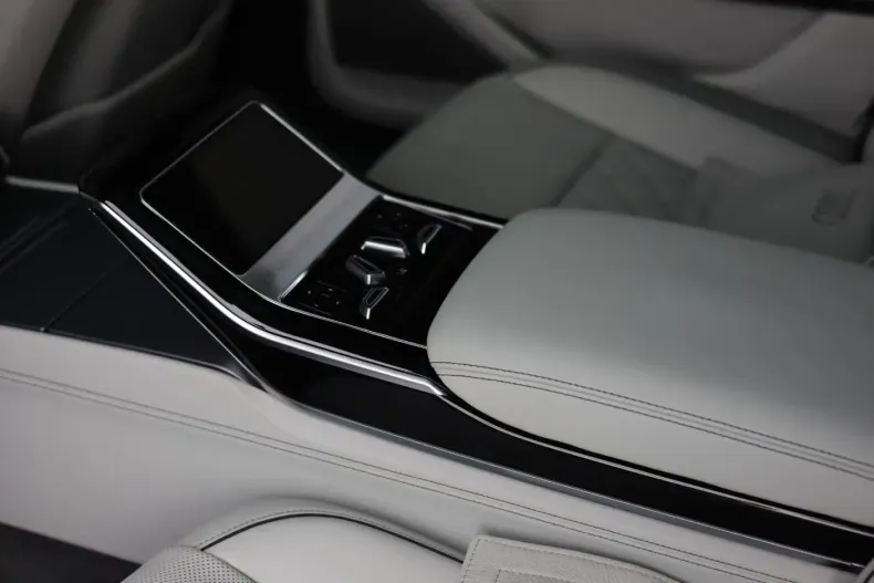Audi A8 din 2024 cu 58.560 km - oferta AUD244919 - foto 33