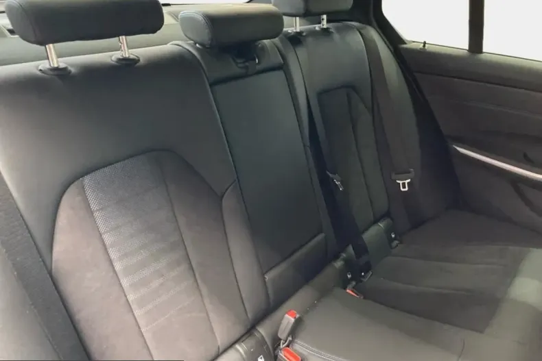 BMW 330 (Seria 3) din 2023 cu 49.900 km - oferta BMW244933 - foto 11