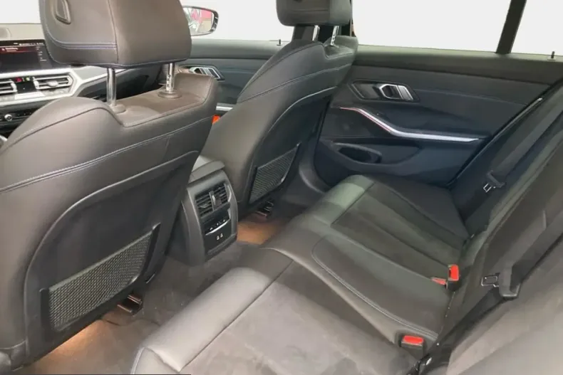 BMW 330 (Seria 3) din 2023 cu 49.900 km - oferta BMW244933 - foto 14