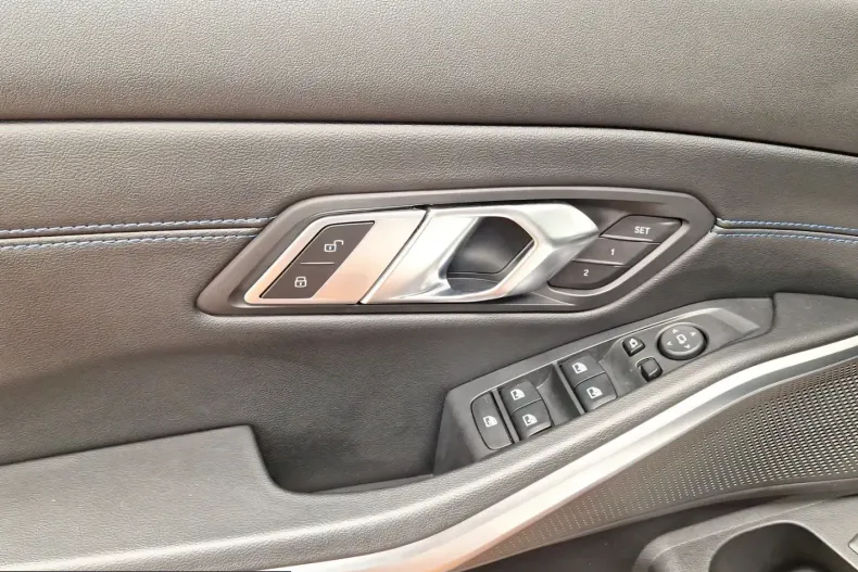 BMW 330 (Seria 3) din 2023 cu 72.289 km - oferta BMW244935 - foto 15