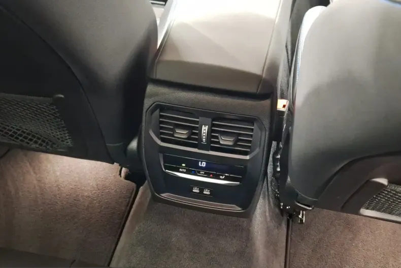 BMW 330 (Seria 3) din 2023 cu 72.289 km - oferta BMW244935 - foto 16