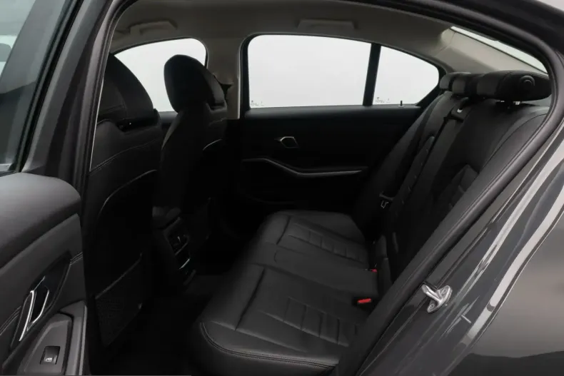 BMW 330 (Seria 3) din 2022 cu 72.563 km - oferta BMW244939 - foto 24