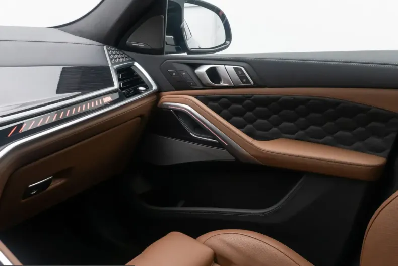 BMW X6 (Seria X) din 2025 cu 9.006 km - oferta BMW244945 - foto 33