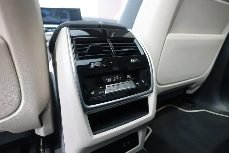 BMW X5 (Seria X) din 2025 cu 8.756 km - oferta BMW244946 - foto 34