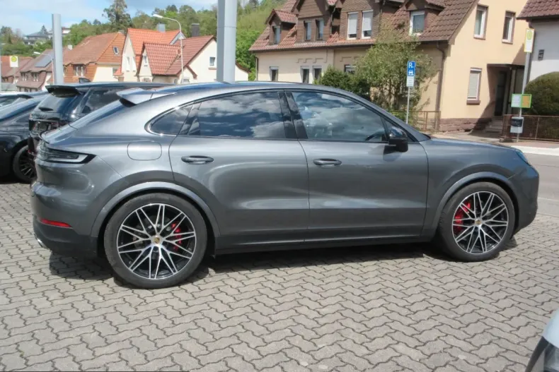 Porsche Cayenne din 2024 cu 19.200 km - oferta POR244958 - foto 4