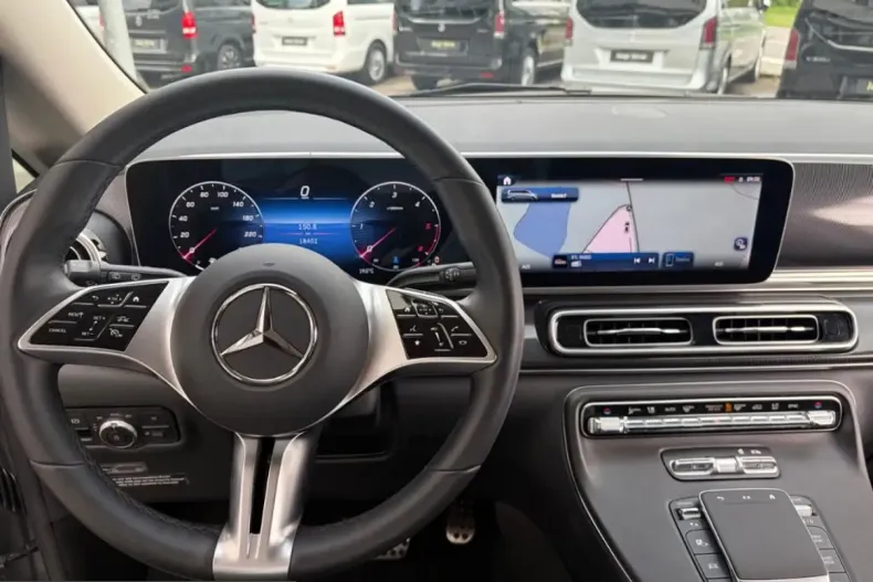 Mercedes-Benz V 300 (Clasa V) din 2024 cu 18.400 km - oferta MER244962 - foto 8