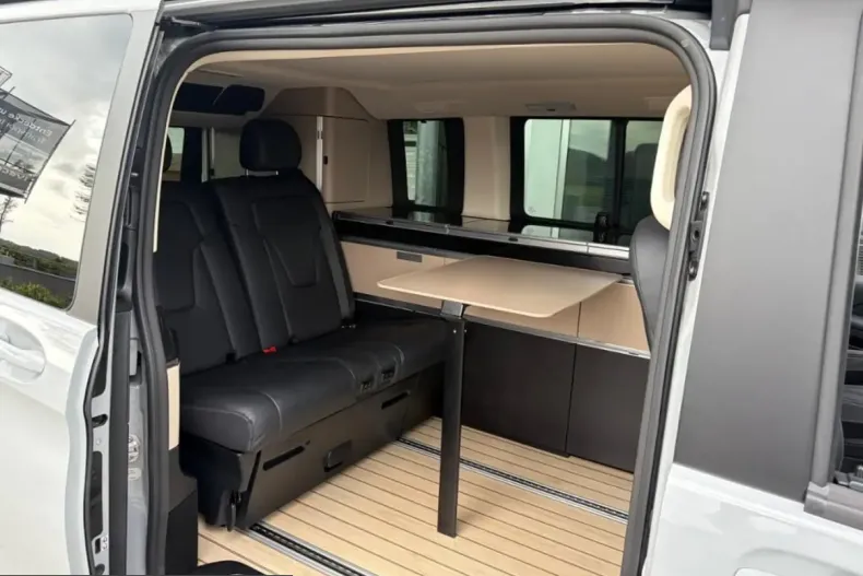 Mercedes-Benz V 300 (Clasa V) din 2024 cu 18.400 km - oferta MER244962 - foto 12