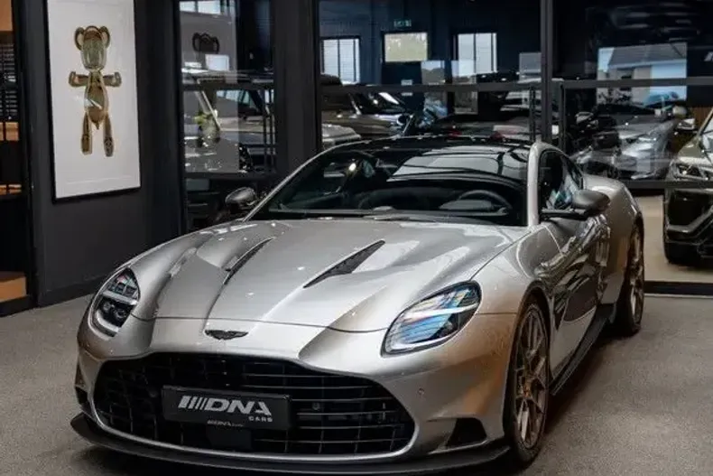 Aston Martin Vanquish din 2024 cu 13.225 km - oferta AST244967 - foto 25