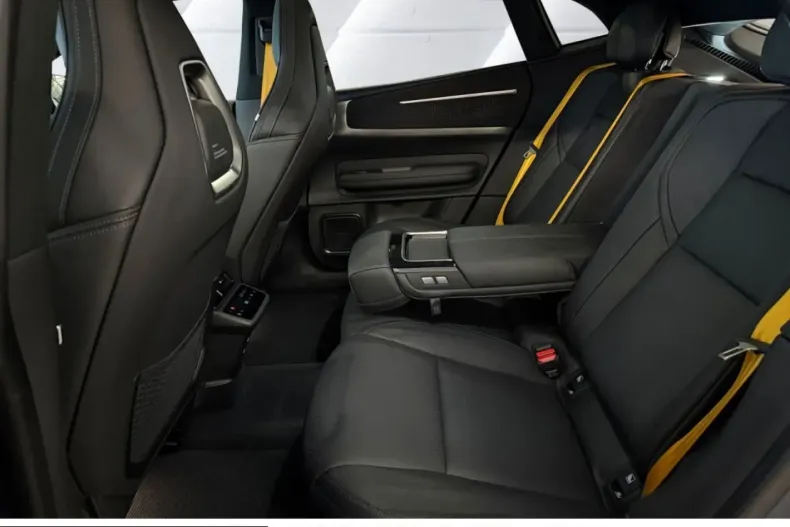 Polestar 4 din 2024 cu 4.745 km - oferta POL244969 - foto 6