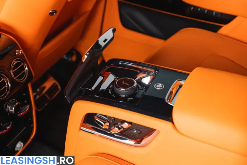 Rolls-Royce Cullinan din 2024 cu 11.500 km - oferta ROL244973 - foto 40