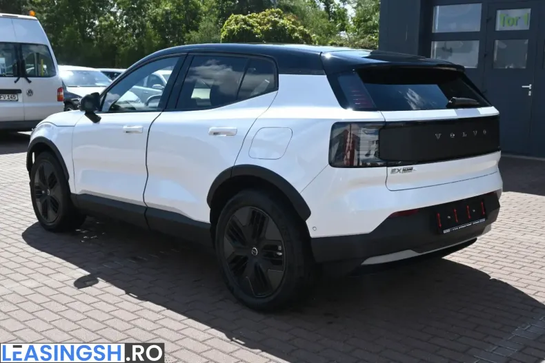 Volvo EX30 din 2025 cu 4.460 km - oferta VOL244974 - foto 3