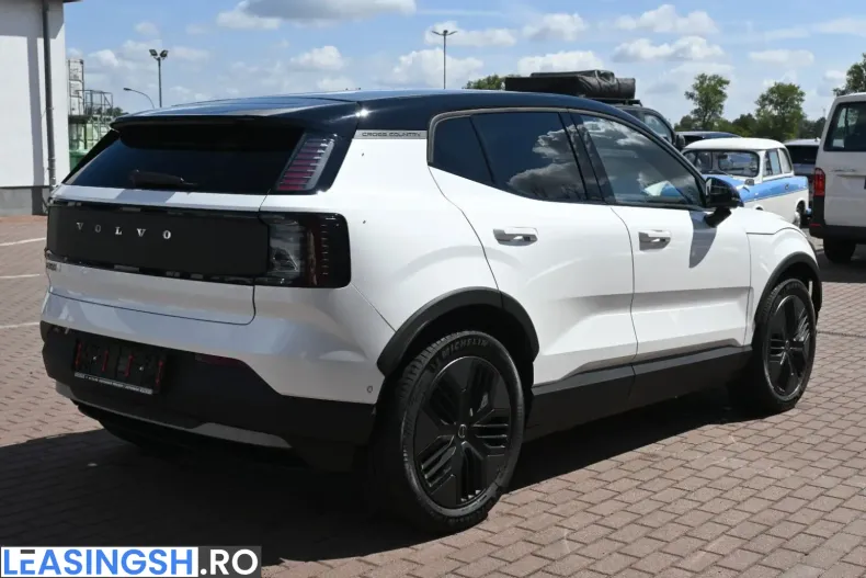 Volvo EX30 din 2025 cu 4.460 km - oferta VOL244974 - foto 5