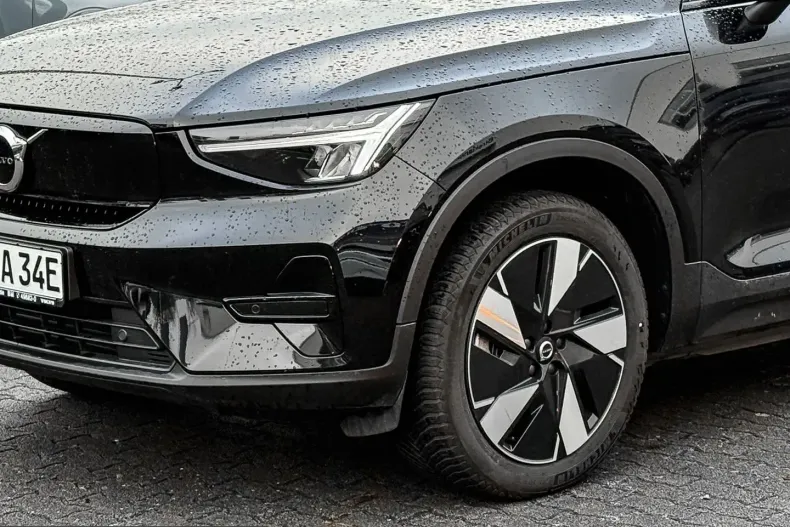 Volvo C40 din 2025 cu 22.000 km - oferta VOL244976 - foto 3