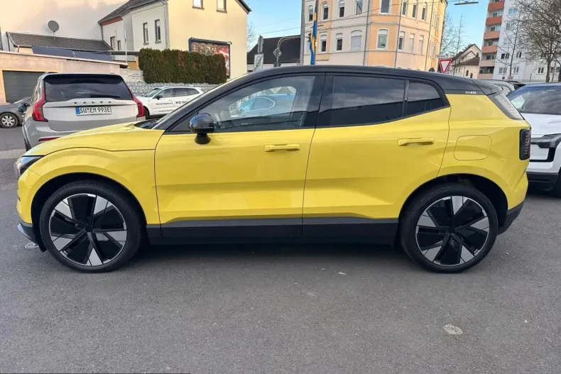 Volvo EX30 din 2025 cu 5.000 km - oferta VOL244977 - foto 11
