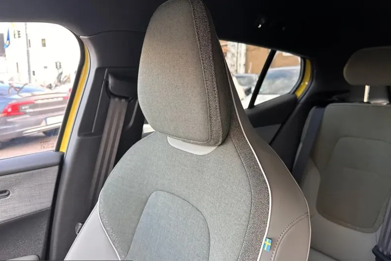 Volvo EX30 din 2025 cu 5.000 km - oferta VOL244977 - foto 22