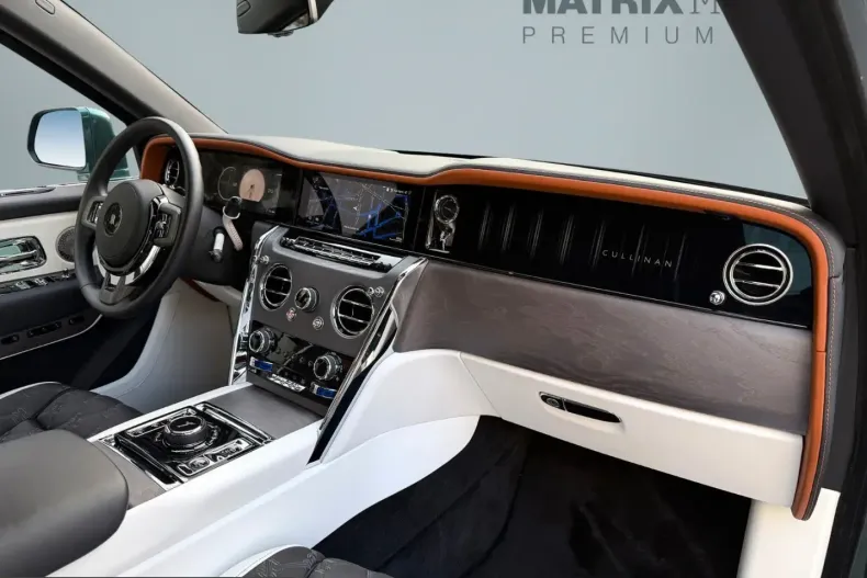 Rolls-Royce Cullinan din 2024 cu 14.747 km - oferta ROL244980 - foto 24