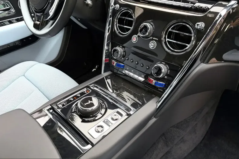 Rolls-Royce Cullinan din 2024 cu 12.819 km - oferta ROL244982 - foto 23