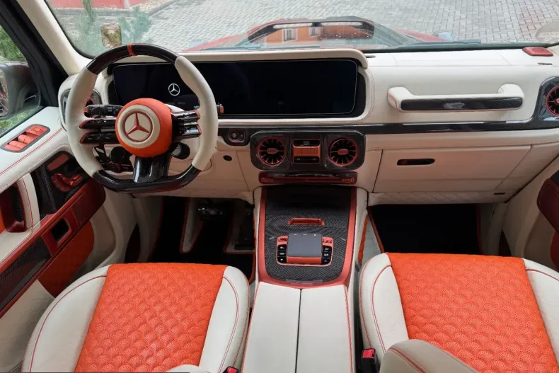 Mercedes-Benz G 63 AMG (Clasa G) din 2025 cu 14.800 km - oferta MER244992 - foto 17