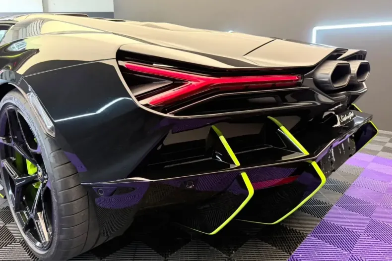 Lamborghini Revuelto din 2025 cu 14.515 km - oferta LAM244993 - foto 4