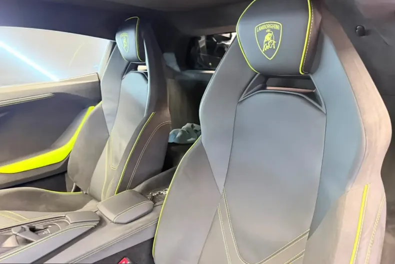 Lamborghini Revuelto din 2025 cu 14.515 km - oferta LAM244993 - foto 11