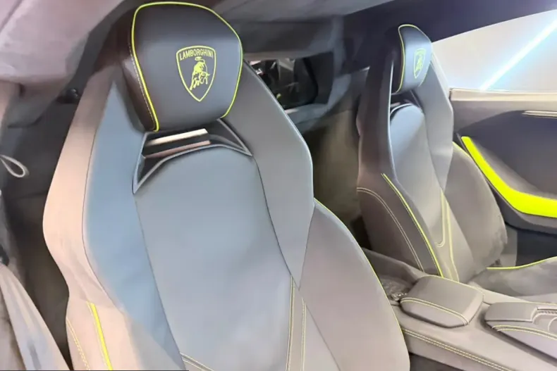 Lamborghini Revuelto din 2025 cu 14.515 km - oferta LAM244993 - foto 14