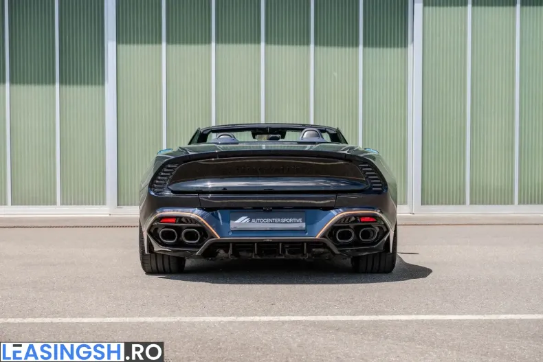 Aston Martin Vanquish din 2025 cu 9.500 km - oferta AST244994 - foto 5