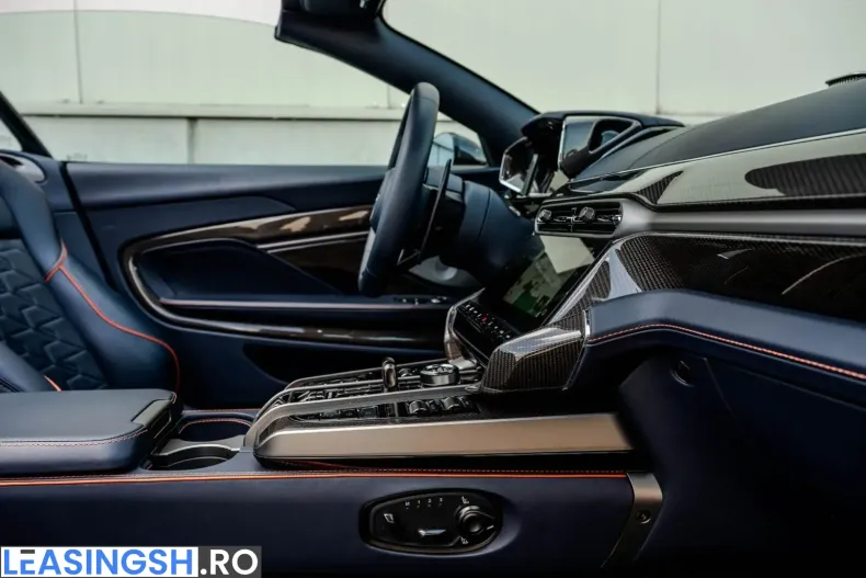 Aston Martin Vanquish din 2025 cu 9.500 km - oferta AST244994 - foto 27