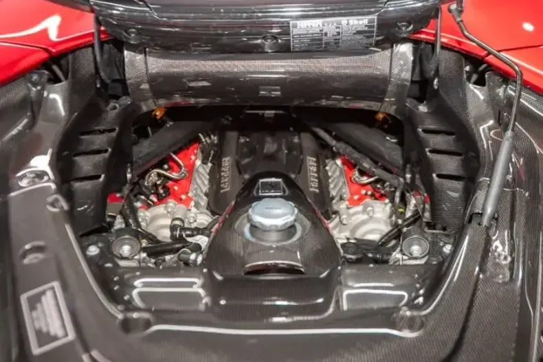 Ferrari SF90 din 2022 cu 1.700 km - oferta FER244997 - foto 6