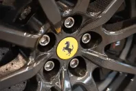Ferrari SF90 din 2022 cu 1.700 km - oferta FER244997 - foto 24