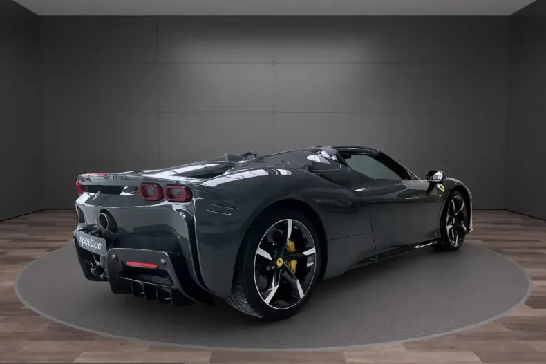 Ferrari SF90 din 2023 cu 5.604 km - oferta FER245000 - foto 6