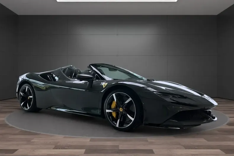 Ferrari SF90 din 2023 cu 5.604 km - oferta FER245000 - foto 8