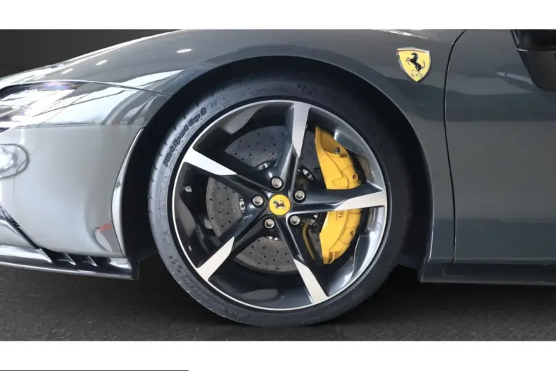 Ferrari SF90 din 2023 cu 5.604 km - oferta FER245000 - foto 10